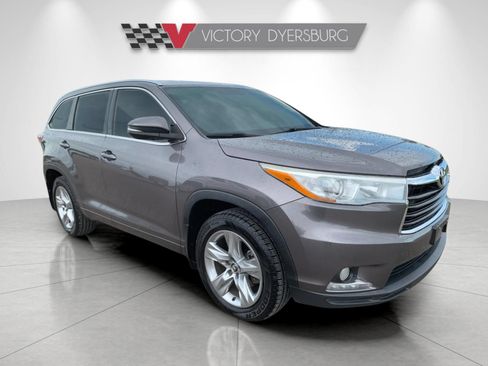 Used 2016 Toyota Highlander Limited AWD/4WD image 2