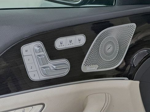 Used 2020 Mercedes-Benz GLS 450 4MATIC image 23