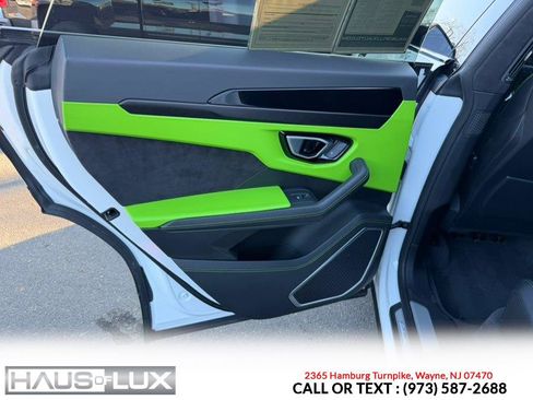 Used 2022 Lamborghini Urus image 18