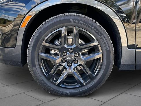 Used 2023 Chevrolet Blazer Premier w/ Driver Confidence II Package image 11