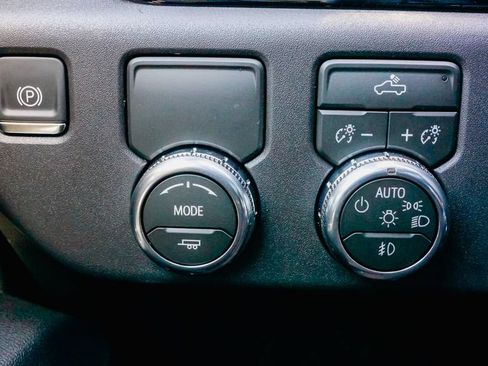 New 2026 GMC Sierra 1500 Elevation w/ Preferred Package RWD image 17