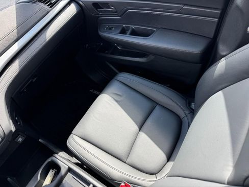 Certified 2025 Honda Odyssey EX-L image 18