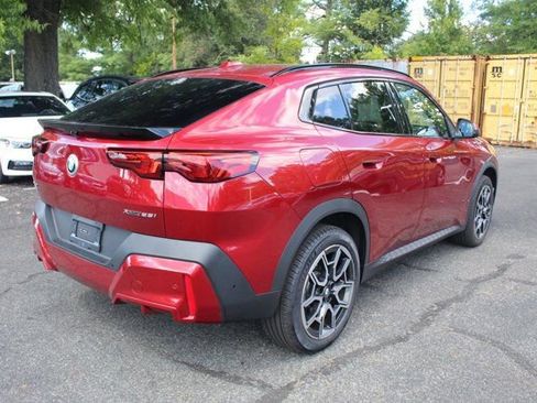 Used 2025 BMW X2 xDrive28i w/ Premium Package image 11