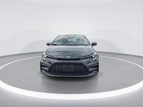 Certified 2025 Toyota Corolla SE AWD/4WD image 4