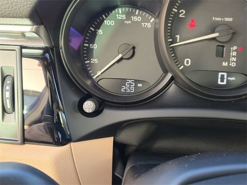 New 2025 Porsche Macan image 24