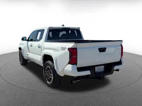 Used 2024 Toyota Tacoma TRD Sport image 11
