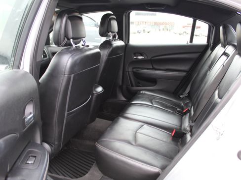 Used 2012 Chrysler 200 Limited image 10