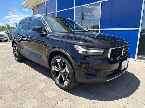 Used 2020 Volvo XC40 T5 Momentum w/ Protection Package Premier AWD/4WD image 2
