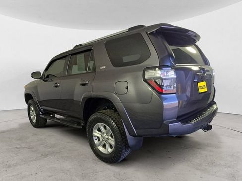 Used 2022 Toyota 4Runner SR5 Premium w/ Moonroof Package AWD/4WD image 3