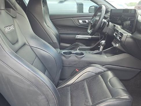 Used 2025 Ford Mustang GT Premium w/ GT Performance Package RWD image 5