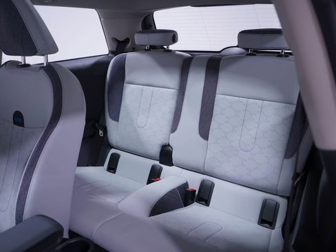 Used 2025 MINI Cooper S image 9