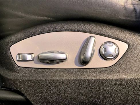 Used 2021 Porsche Macan image 39