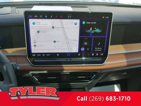 Used 2025 Volkswagen Tiguan SEL R-Line AWD/4WD image 46