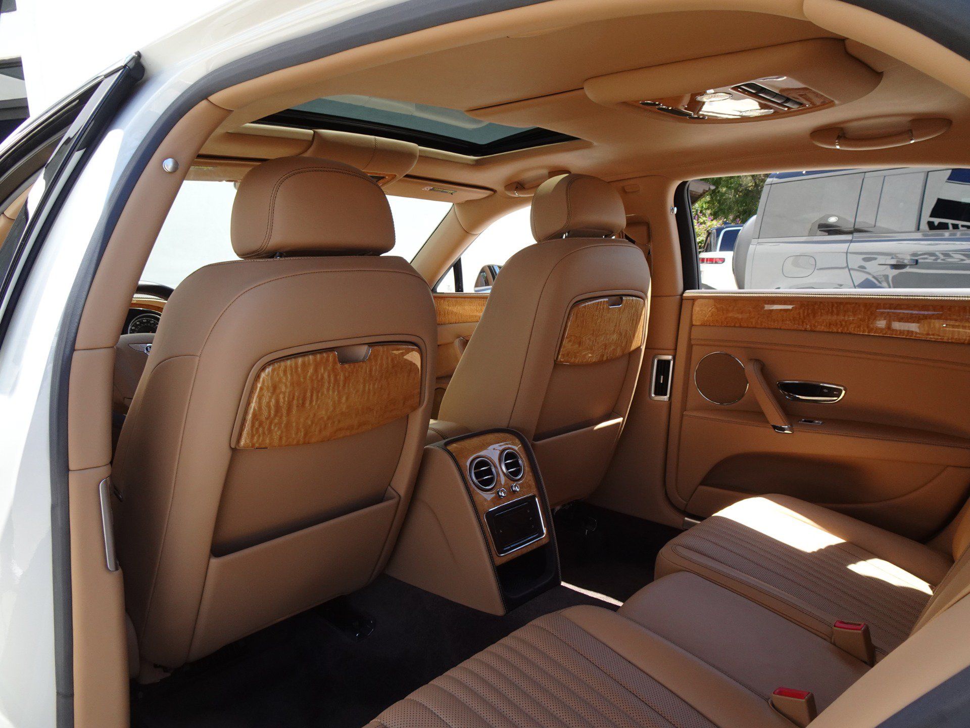 Used 2018 Bentley Flying Spur V8 AWD/4WD image 11