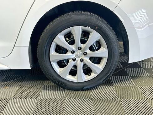 Certified 2024 Toyota Corolla LE image 30