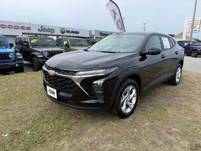 Used 2024 Chevrolet Trax LS w/ LS Convenience Package