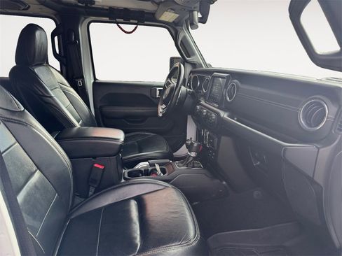 Used 2018 Jeep Wrangler Unlimited Sahara w/ Dual Top Group image 15