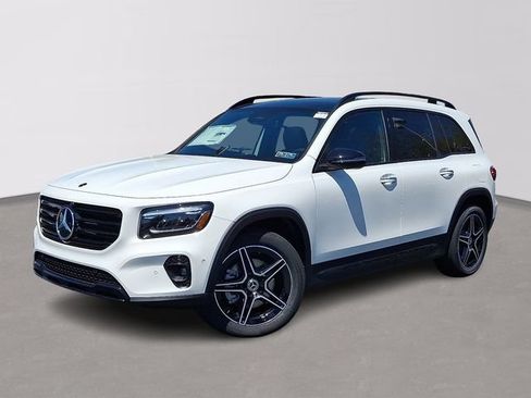 Used 2026 Mercedes-Benz GLB 250 4MATIC image 1