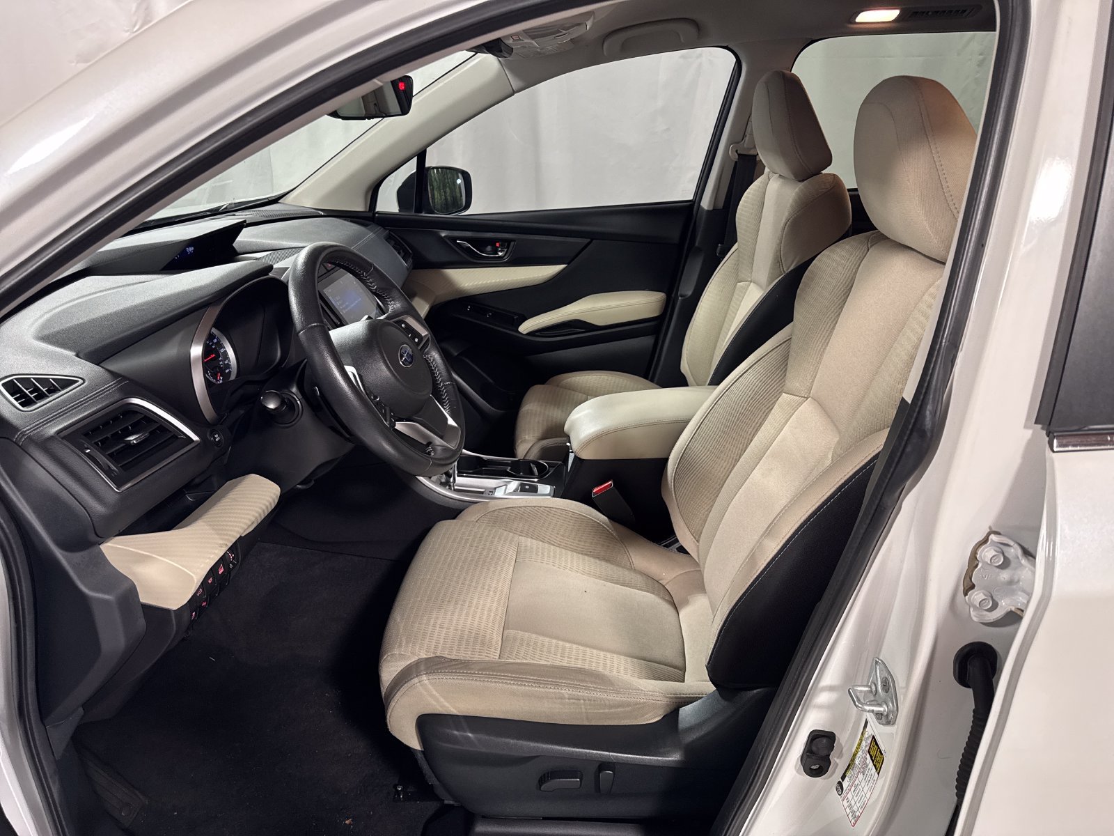 Used 2022 Subaru Ascent Premium w/ Convenience Package AWD/4WD image 3