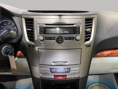 Used 2011 Subaru Legacy 2.5i Limited w/ Popular Equipment Group 2C AWD/4WD image 15