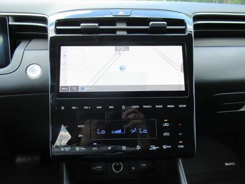 Used 2024 Hyundai Tucson Limited AWD/4WD image 26