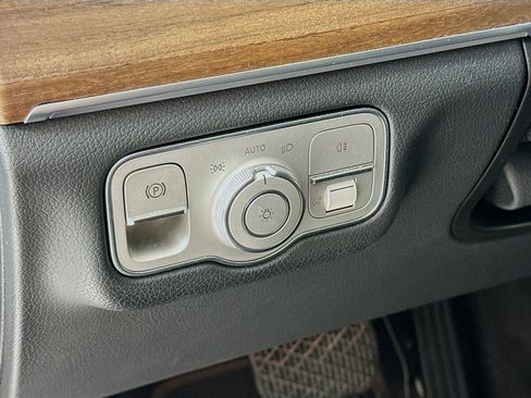 Certified 2025 Mercedes-Benz GLE 350 GLE 350 image 11