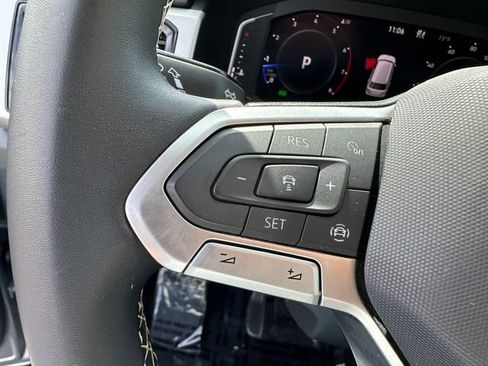 Used 2023 Volkswagen Atlas SE image 35