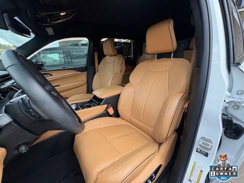 Used 2025 Jeep Grand Cherokee L Summit AWD/4WD image 16