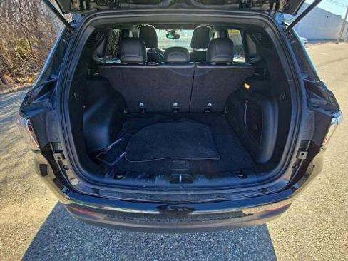 Used 2024 Jeep Compass Latitude w/ Sun and Sound Group image 16