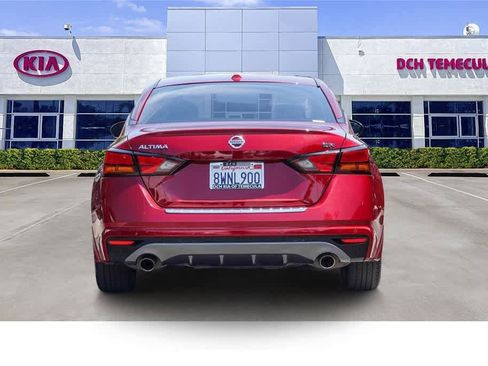 Used 2021 Nissan Altima 2.5 SR w/ SR Premium Package image 5