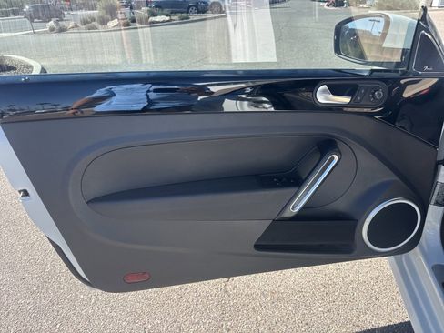 Used 2019 Volkswagen Beetle 2.0T Final Edition SEL image 12