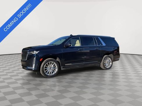 Used 2021 Cadillac Escalade ESV Premium Luxury AWD/4WD image 4