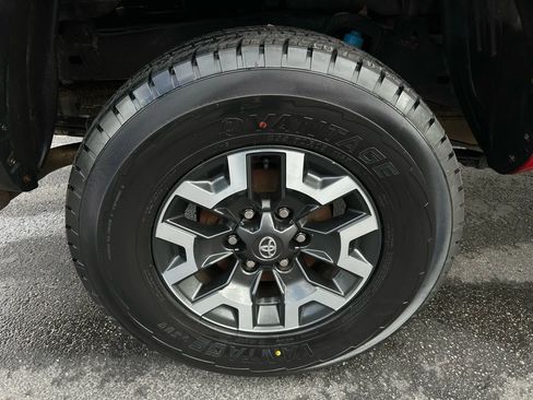 Used 2021 Toyota Tacoma TRD Off-Road w/ Technology Package image 34