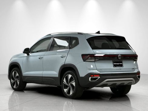 New 2026 Volkswagen Taos SE AWD/4WD image 3