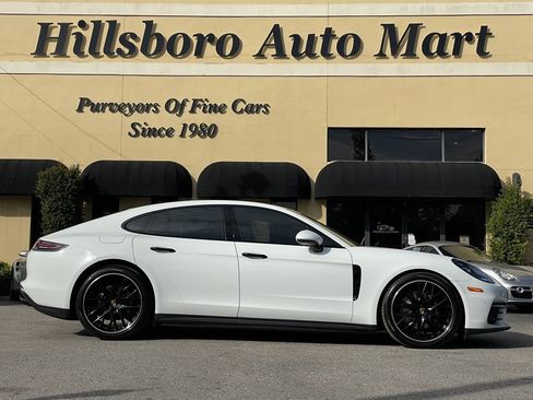 Used 2018 Porsche Panamera 4 image 6