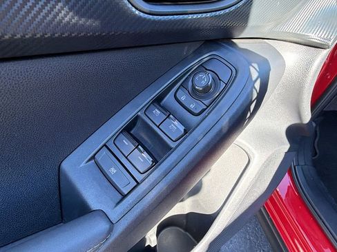 Used 2024 Subaru Crosstrek 2.0i Premium image 19