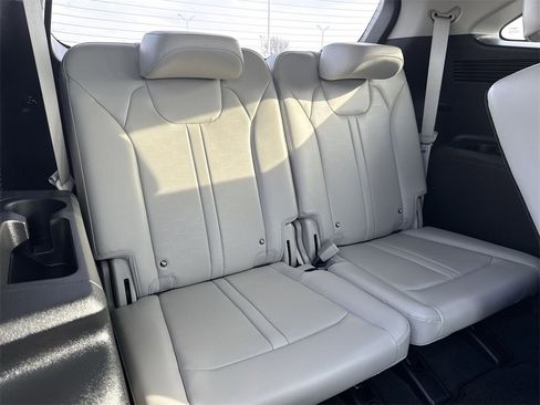 Used 2025 Kia Sorento SX image 26