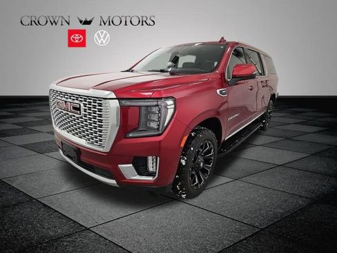 Used 2021 GMC Yukon XL Denali image 3