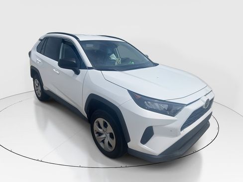 Used 2021 Toyota RAV4 LE FWD image 1