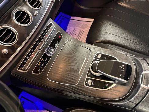 Used 2019 Mercedes-Benz E 300 4MATIC image 32