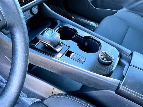 Used 2024 Nissan Rogue S image 13