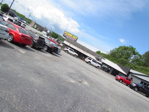 Used 2021 Subaru Crosstrek 2.5i Sport w/ Moonroof Package image 19