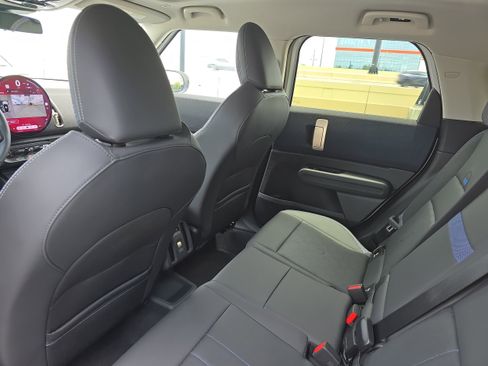 Used 2025 MINI Cooper Countryman S w/ Comfort Package Max image 13