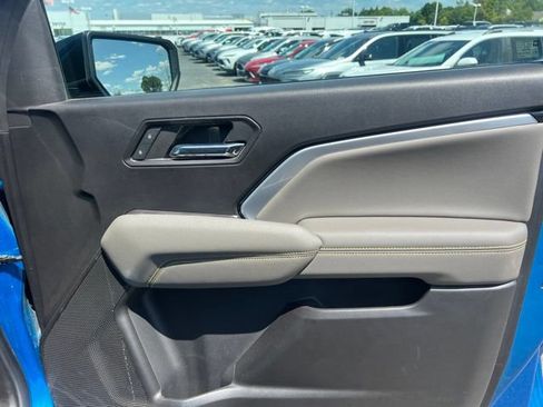 Used 2023 Chevrolet Colorado ZR2 w/ ZR2 Convenience Package III AWD/4WD image 12