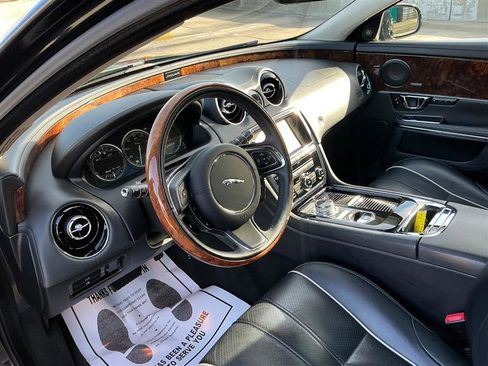 Used 2014 Jaguar XJ L Portfolio image 31