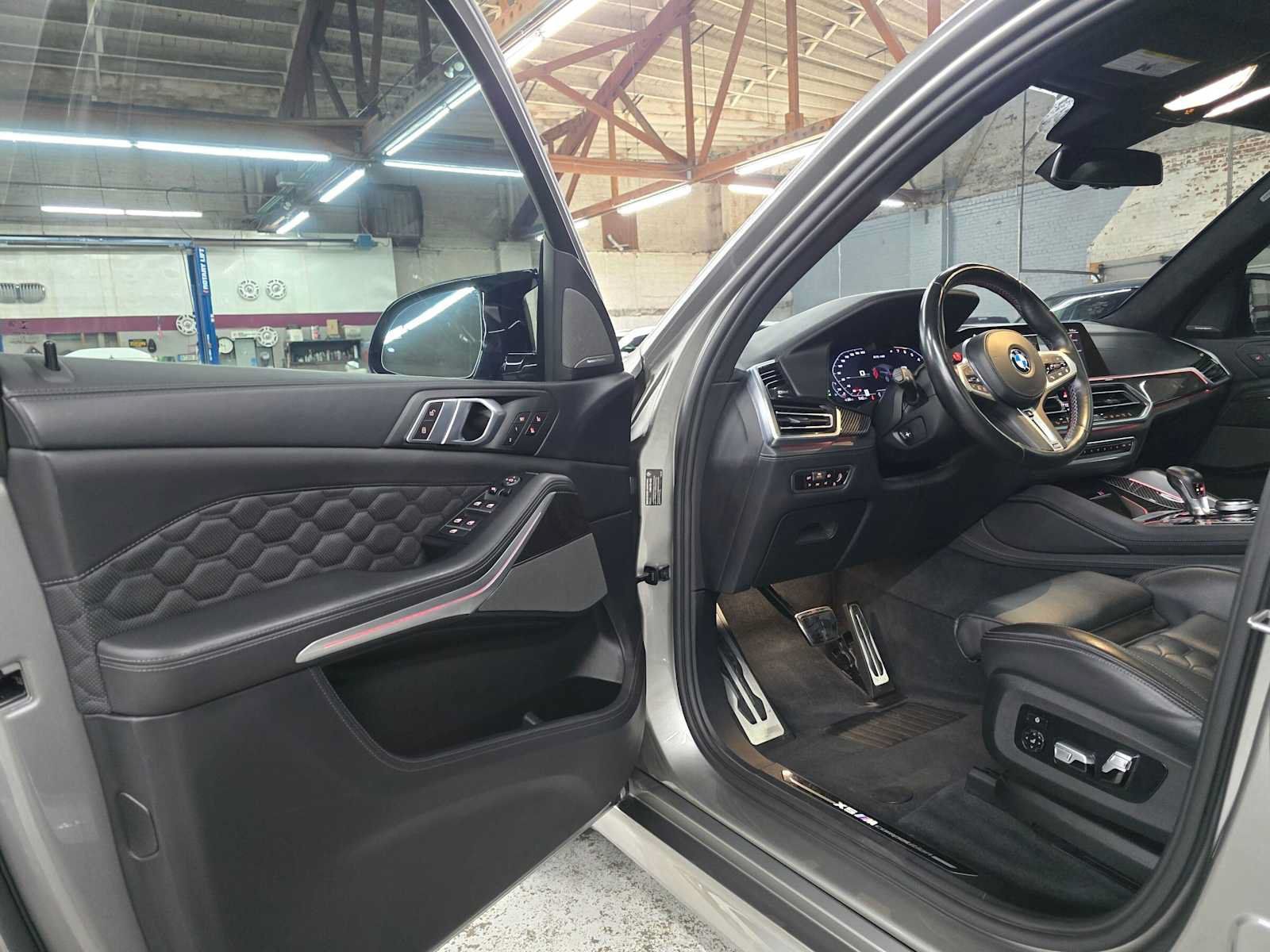 Used 2022 BMW X5 M w/ Competition Package 2 AWD/4WD image 19