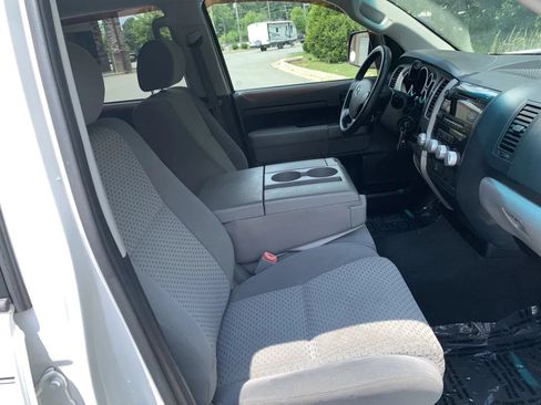 Used 2013 Toyota Tundra 2WD CrewMax w/ Tow Pkg image 30