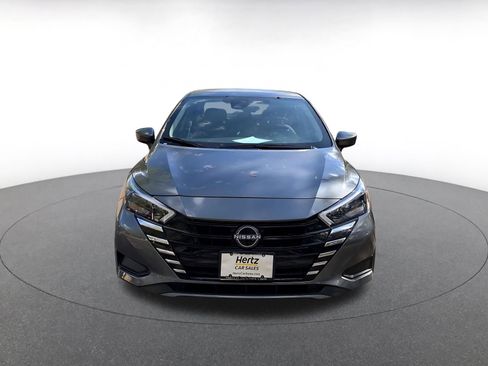 Used 2025 Nissan Versa SV image 2