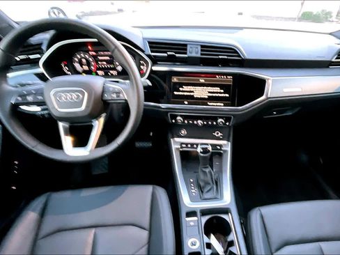 Used 2025 Audi Q3 2.0T Premium w/ Convenience Package image 15