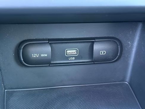 Used 2022 Kia Niro LXS FWD image 10